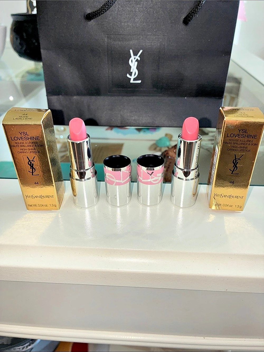 Yves Saint Laurent Loveshine High Shine Caring Lipstick Duo Pink
